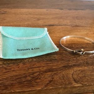 Tiffany & Co clasp bracelet, sterling silver. Used-good condition